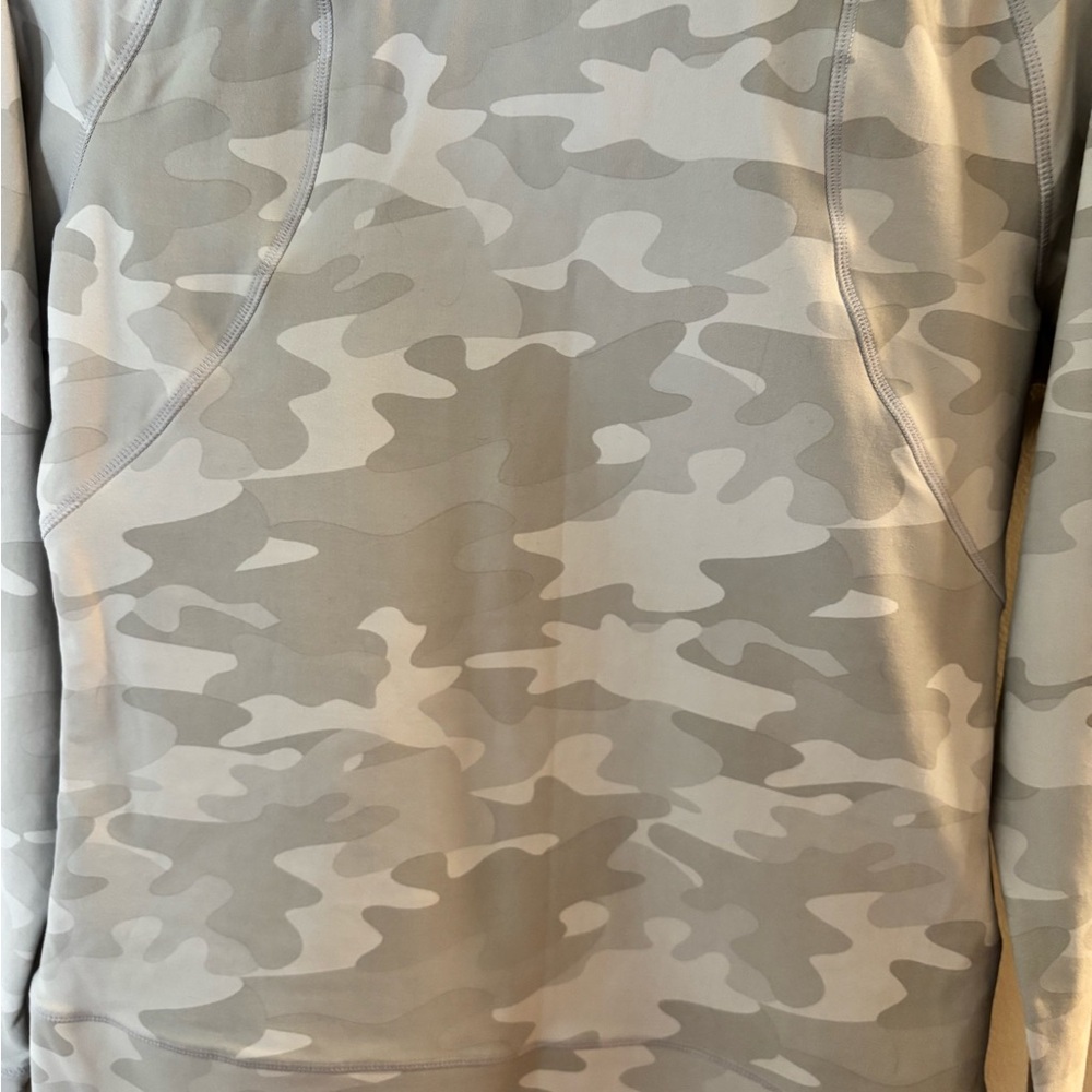 LOLË Women's Light Gray and White Camo Jacket - Picture 7 of 9
